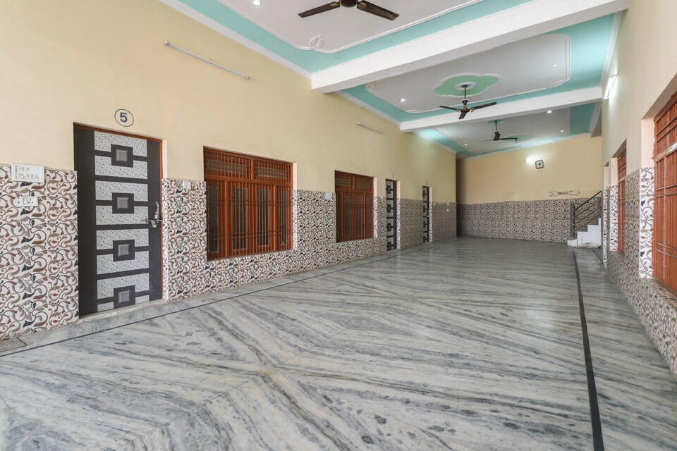 SPOT ON 67702 Shri Krishna Resort, Agra, Agra