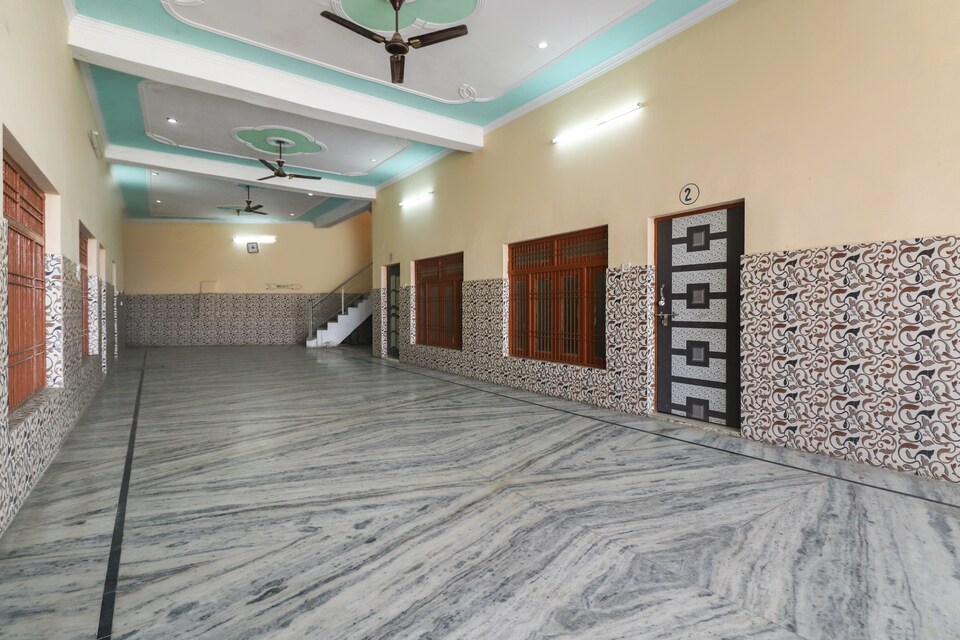 SPOT ON 67702 Shri Krishna Resort, Agra, Agra