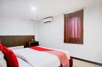 Collection O Medan City Center Near Manhattan Times Square Formerly Grand Z Suites