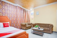 Super OYO 2574 Z Suites Hotel