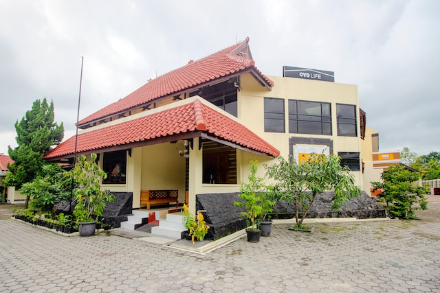 OYO Life 2575 Omah Astu Syariah