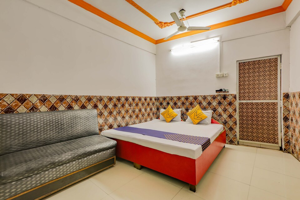 SPOT ON 67776 Hotel Krishna , Hamidia Road Bhopal, Bhopal