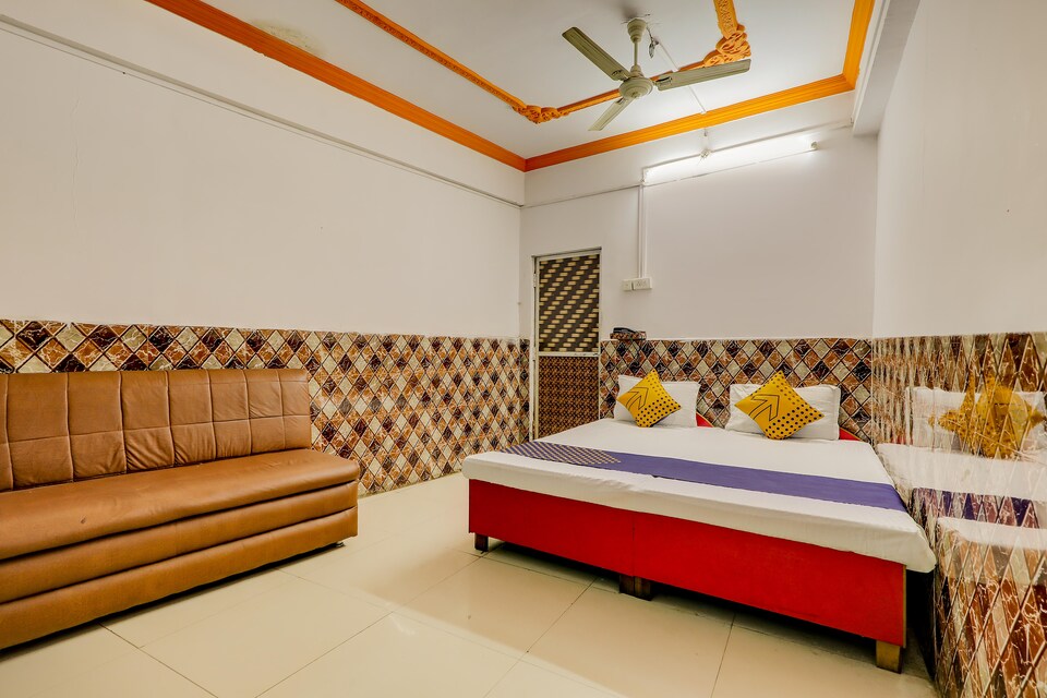 SPOT ON 67776 Hotel Krishna , Hamidia Road Bhopal, Bhopal