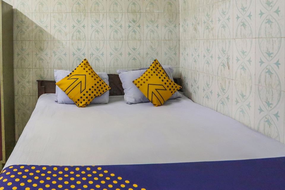 SPOT ON 67777 Saurav Guest House, Behala Kolkata, Kolkata