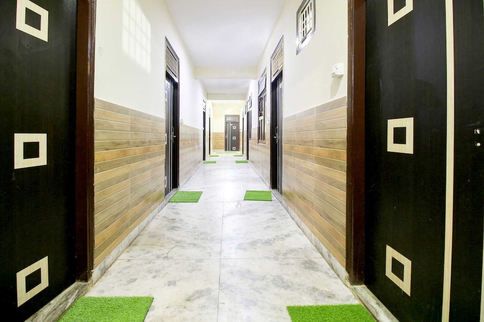 Hotel O Red Stone, Indirapuram Ghaziabad, Ghaziabad