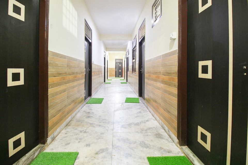 Hotel O Red Stone, Indirapuram Ghaziabad, Ghaziabad