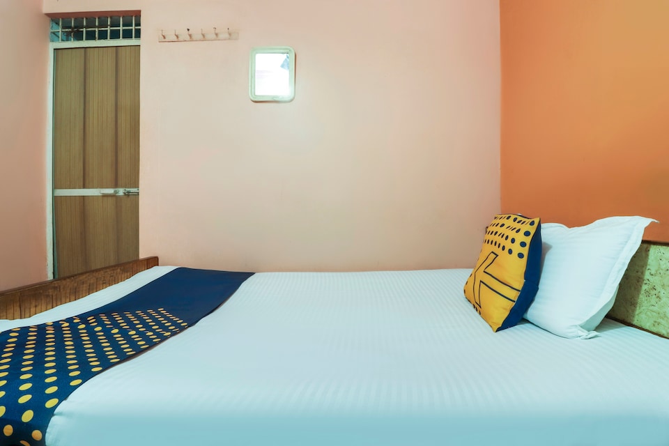 SPOT ON 67792 Bhadauria Guest House, Fazal Ganj Kanpur, Kanpur