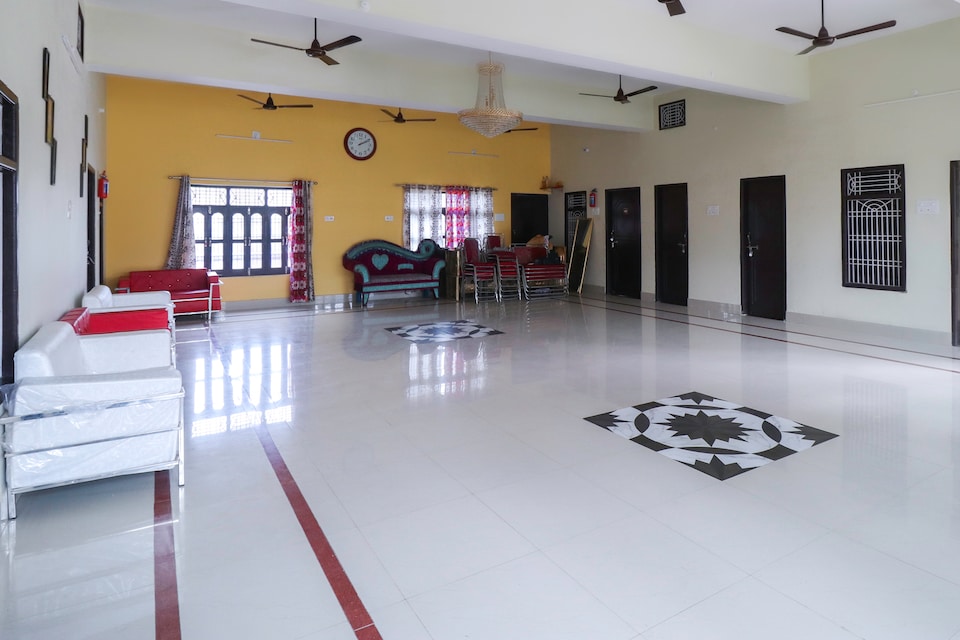 SPOT ON 67800 Khushi Palace, Assi Ghat Varanasi, Varanasi