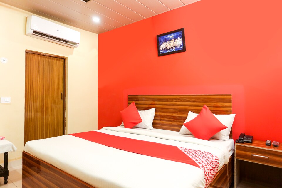 OYO 67812 Hotel Dark Inn, Ghaziabad City, Ghaziabad