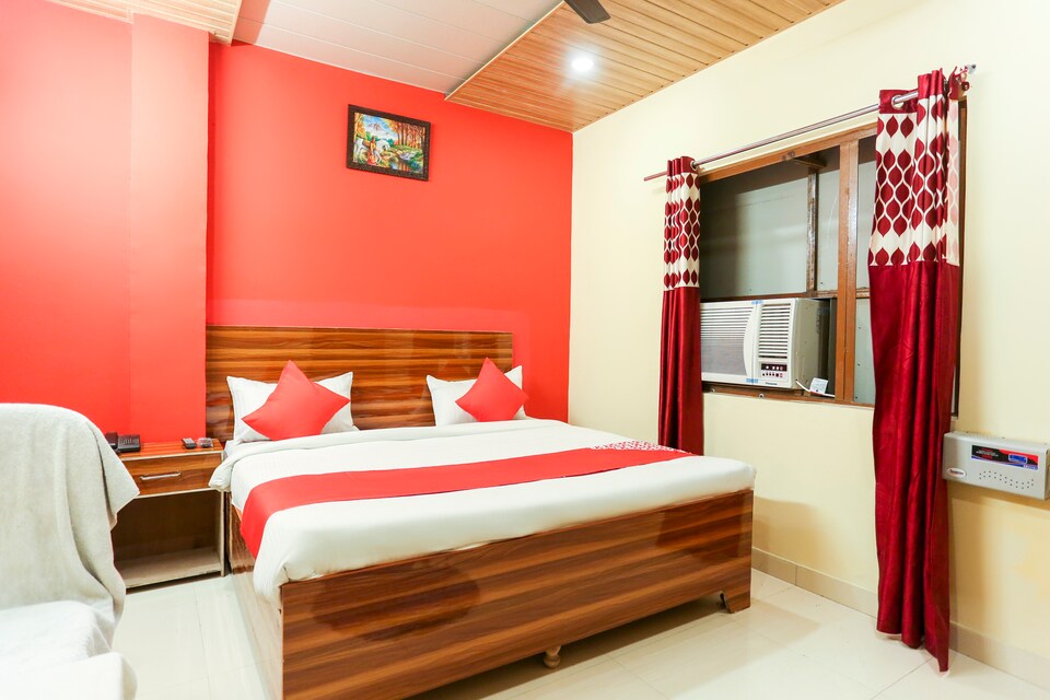OYO 67812 Hotel Dark Inn, Ghaziabad City, Ghaziabad