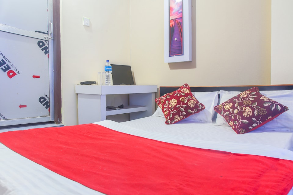 SPOT ON 721 Hotel Parijat, Birtamod, Birtamod