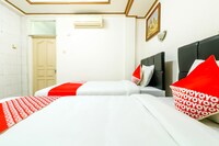 OYO 2580 Hotel Puri Royan