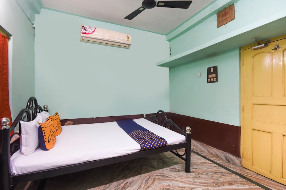 SPOT ON 67833 Jayasree Lodge, Berhampore, Berhampore
