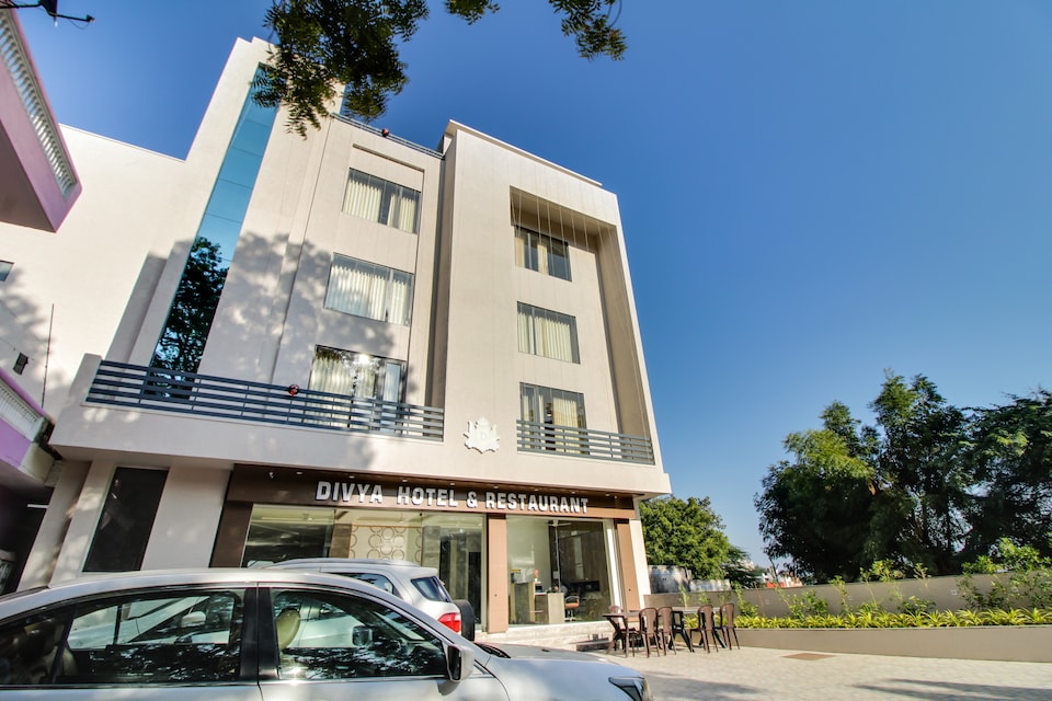 Capital O 67839 Hotel Divya, Abu-Road, Mount-Abu