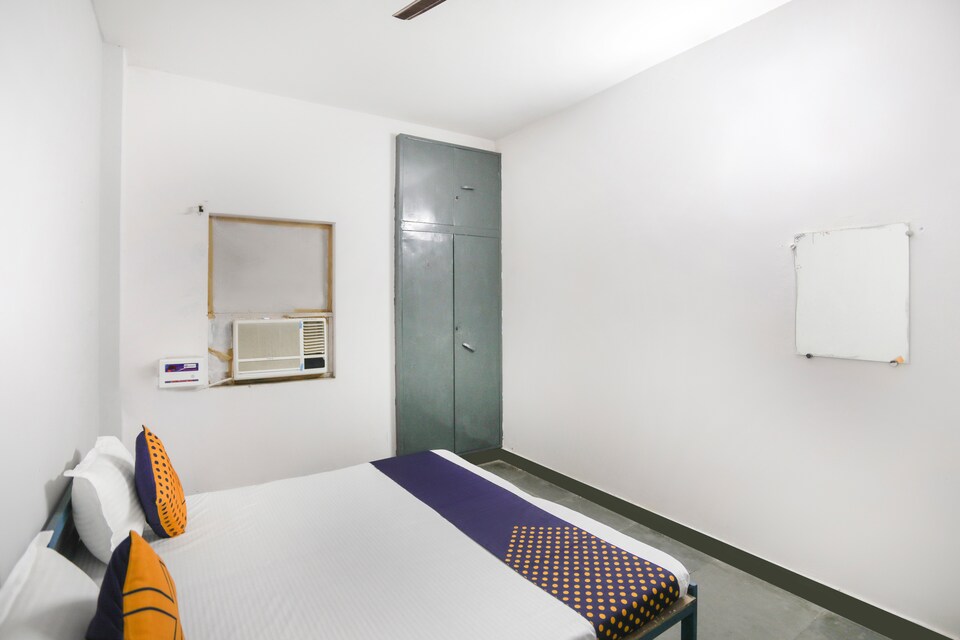 SPOT ON Pacific Stay 1 Near Pvr Ansal Plaza Greater Noida, Greater Noida, Noida