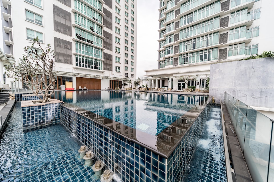 OYO Home 89718 Cosy 2br Dua Sentral -  Memoire Suites, Brickfields, Kuala Lumpur
