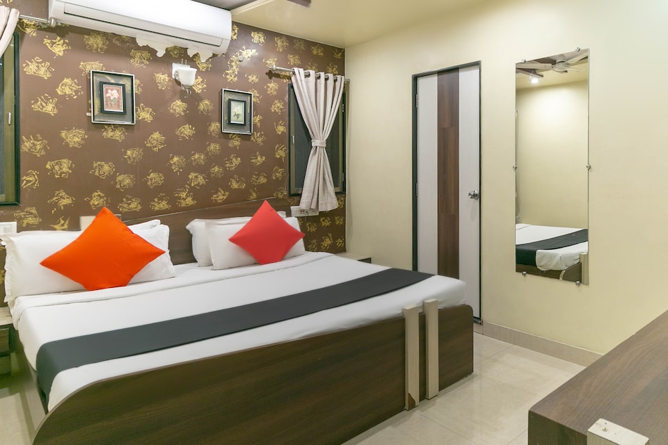 Capital O 67878 Hotel Lila's, Porbandar, Porbandar