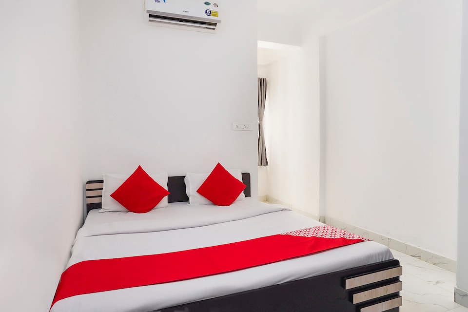 Hotel O Sai Executive , Katraj Khed Shivapur Pune, Pune