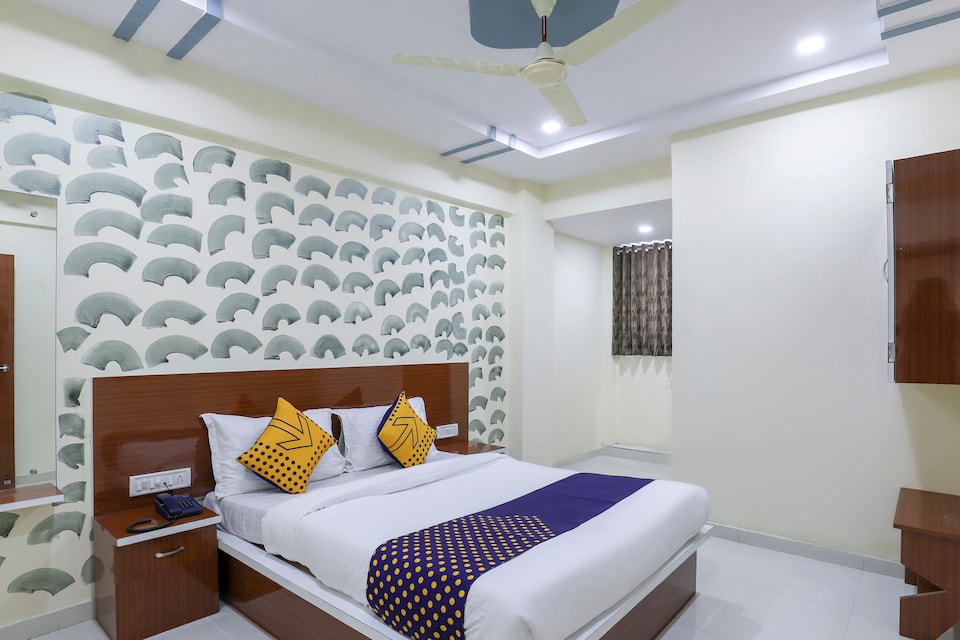 SPOT ON 67890 Rudra, SP Ring Road Nikol-Odhav, Ahmedabad