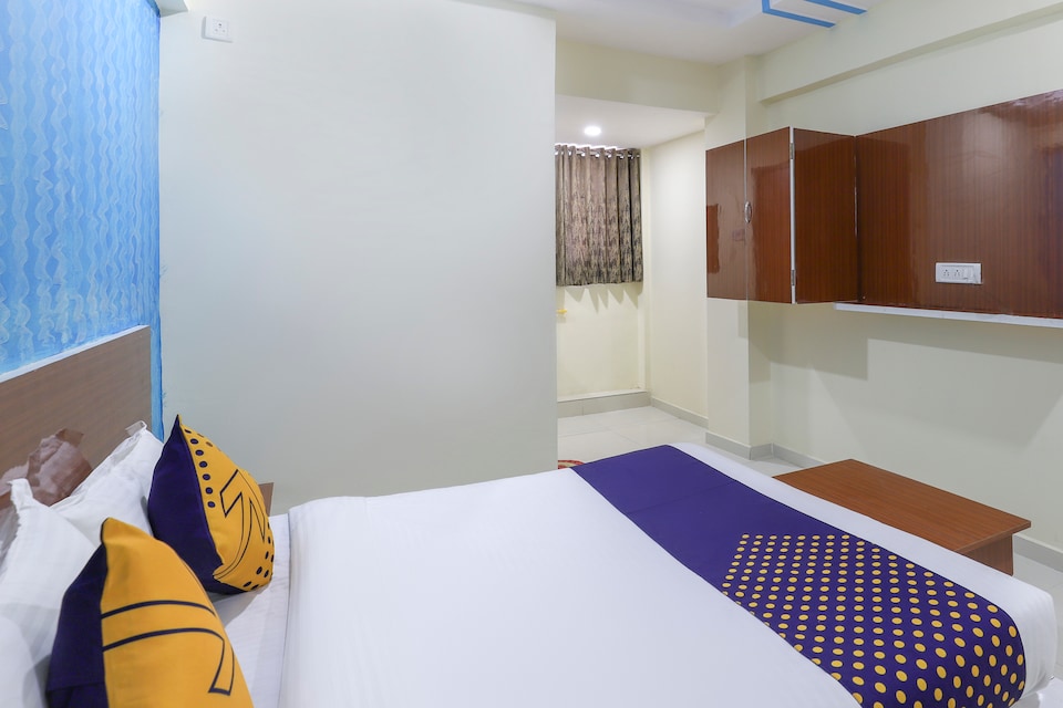 SPOT ON 67890 Rudra, SP Ring Road Nikol-Odhav, Ahmedabad