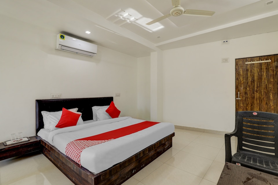 OYO Super Guest House, Palanpur, Palanpur