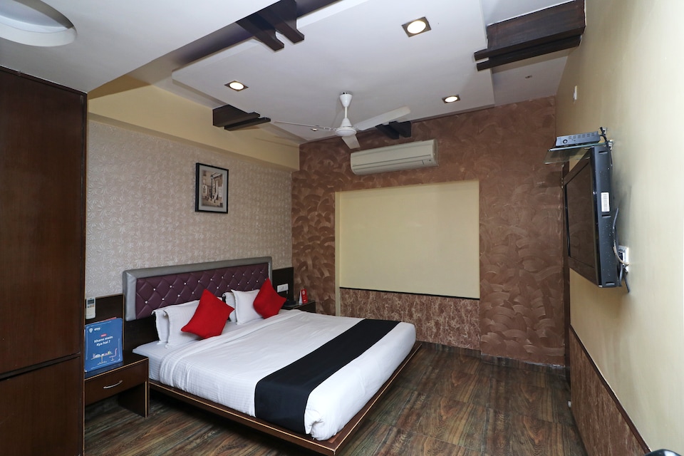 Capital O 869 Hotel Ns International, Esplanade Kolkata, Kolkata