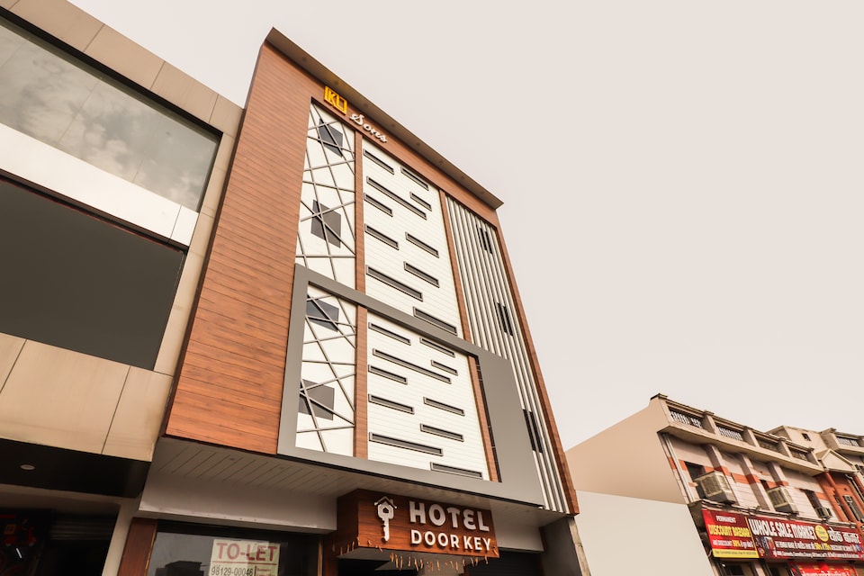 Capital O 67918 Hotel Door Key, Hisar, Hisar