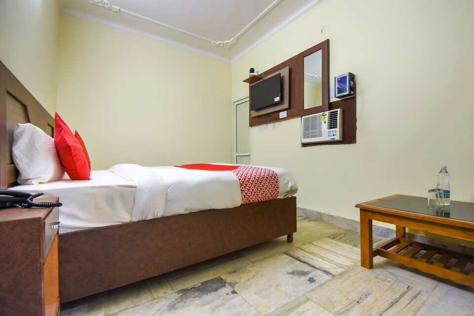 OYO 67944  Diljot Residency, South Chandigarh, Chandigarh