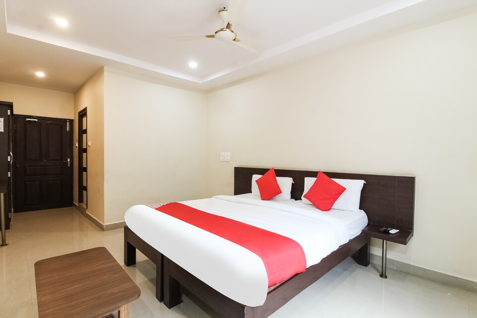 OYO Flagship Cosmopolitan Cultural Centre, Kurnool, Kurnool