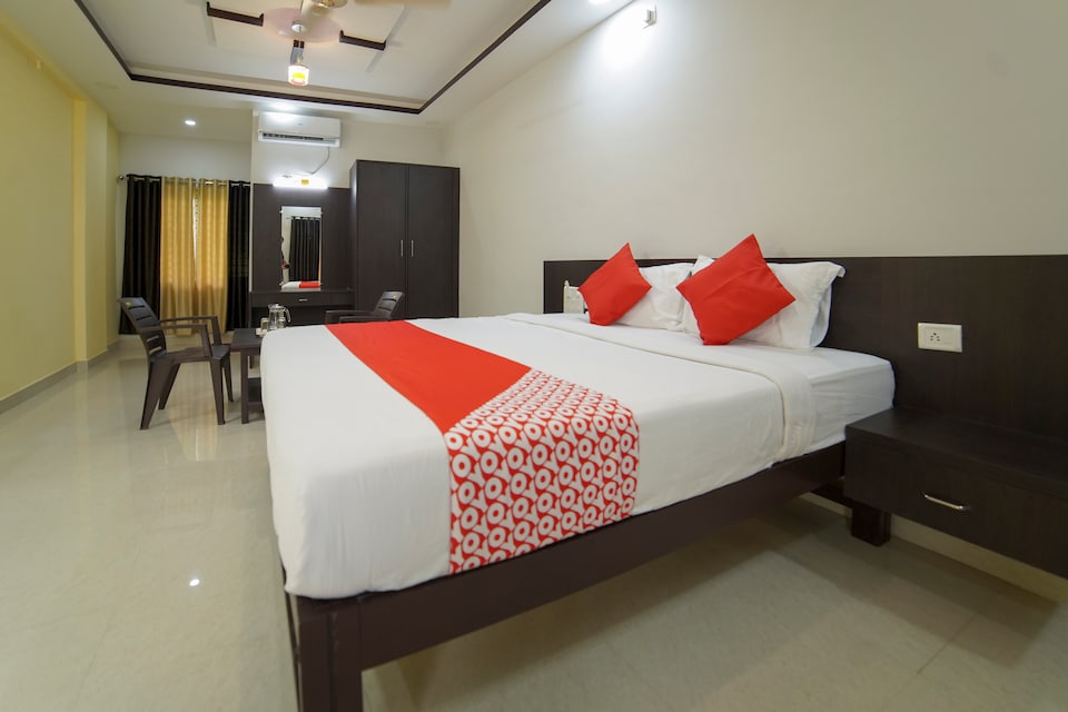 OYO 67964 Hotel Navaratna Palace, Puttur, Puttur