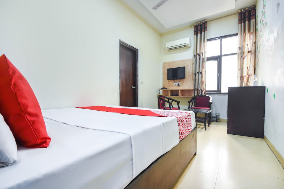 OYO 67968 Hotel Shivalik, Zirakpur, Zirakpur