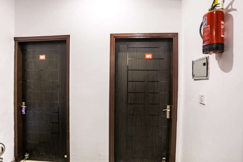 OYO 68014 Yash Residency, Airport-Dwarka Delhi, Delhi