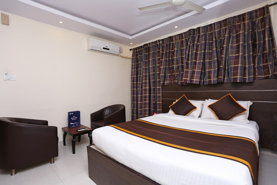 OYO 5586 Prakash Palace, Mysore City Center-II, Mysore