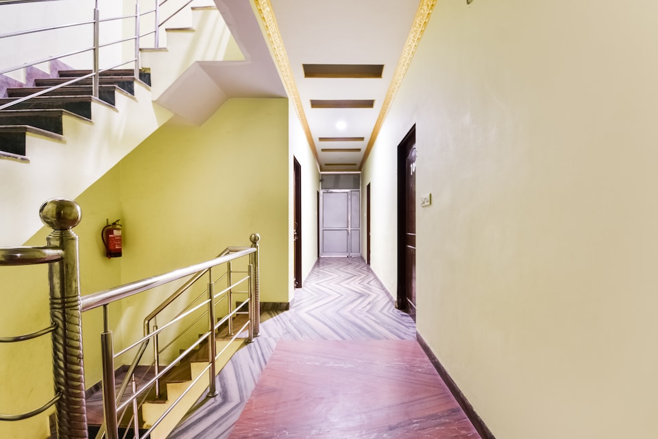 Hotel O Jaya Palace, Jaipur Airport, Jaipur