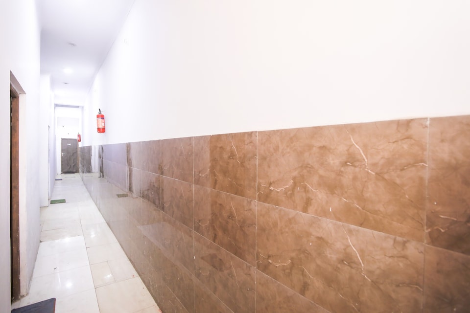 OYO 68023 Red Guest House, Ghaziabad City, Ghaziabad