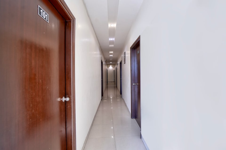 Super Collection O Prem Nagar Dehradun Formerly Hotel Parjaat Residency, Chakrata Road Dehradun, Dehradun