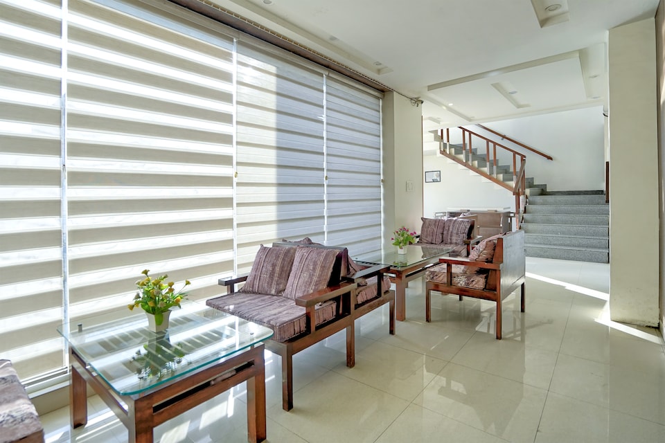 Super Collection O Prem Nagar Dehradun Formerly Hotel Parjaat Residency, Chakrata Road Dehradun, Dehradun