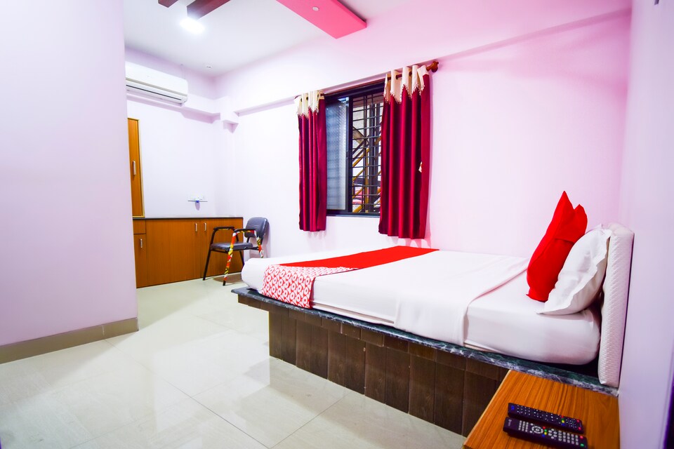 OYO 68042 Jk Paradise, Shirwal, Pune