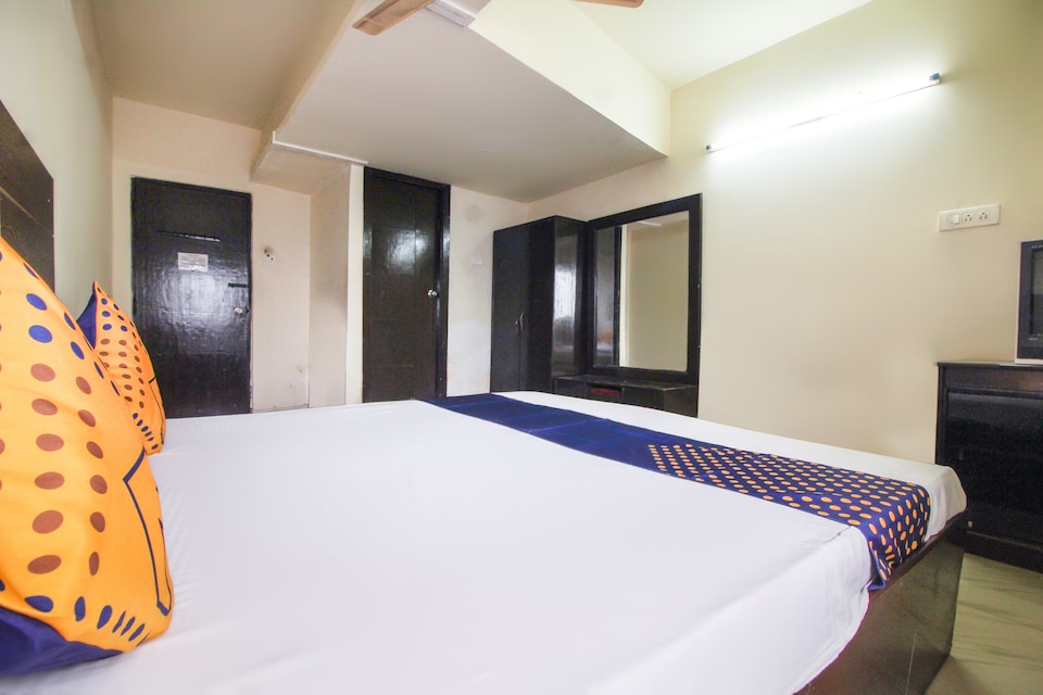 SPOT ON 68046 Rainbow Hotel, Secunderabad, Hyderabad