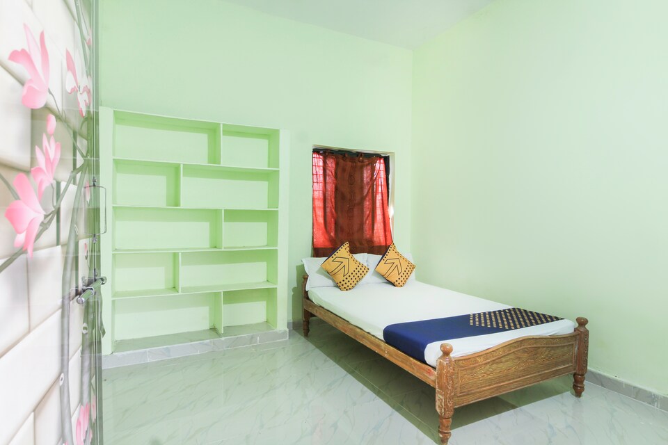 SPOT ON 68049 Harihara Cottages, Nizamabad city, Nizamabad