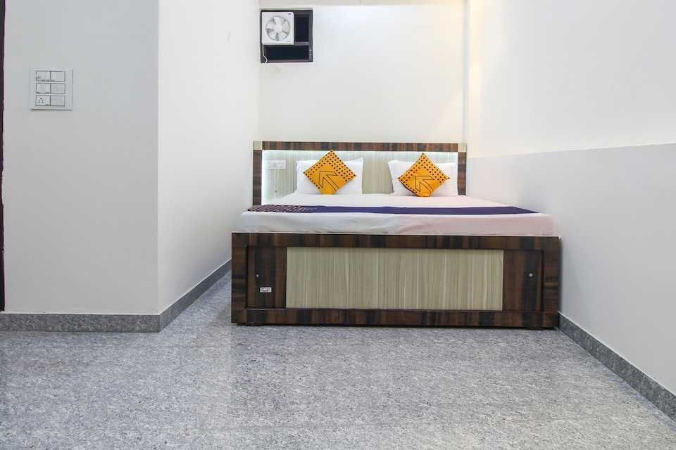 OYO 68067 Shri Shyamji Atithi Grah, Chatta, Vrindavan