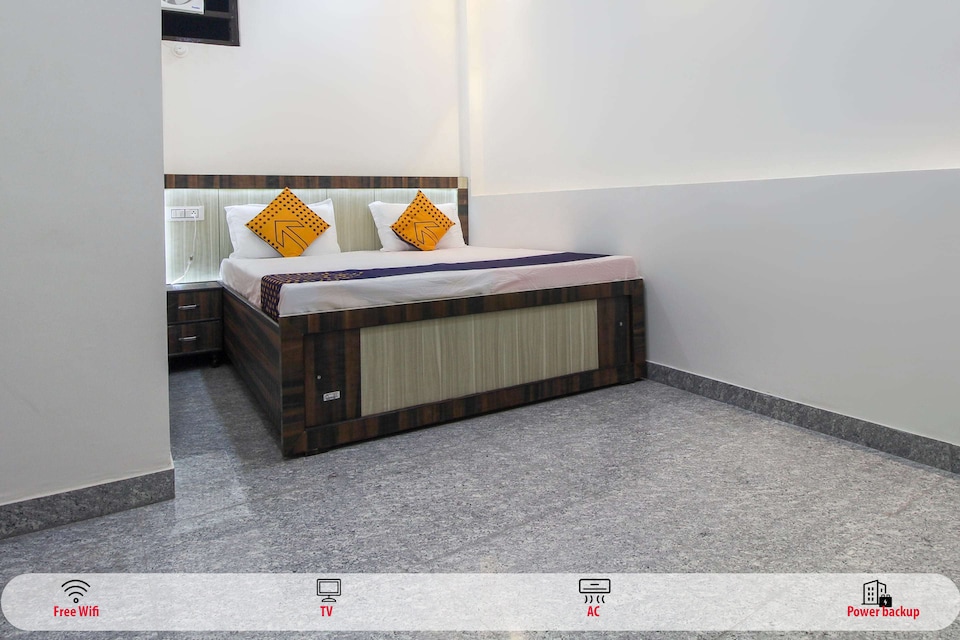 OYO 68067 Shri Shyamji Atithi Grah, Chatta, Vrindavan