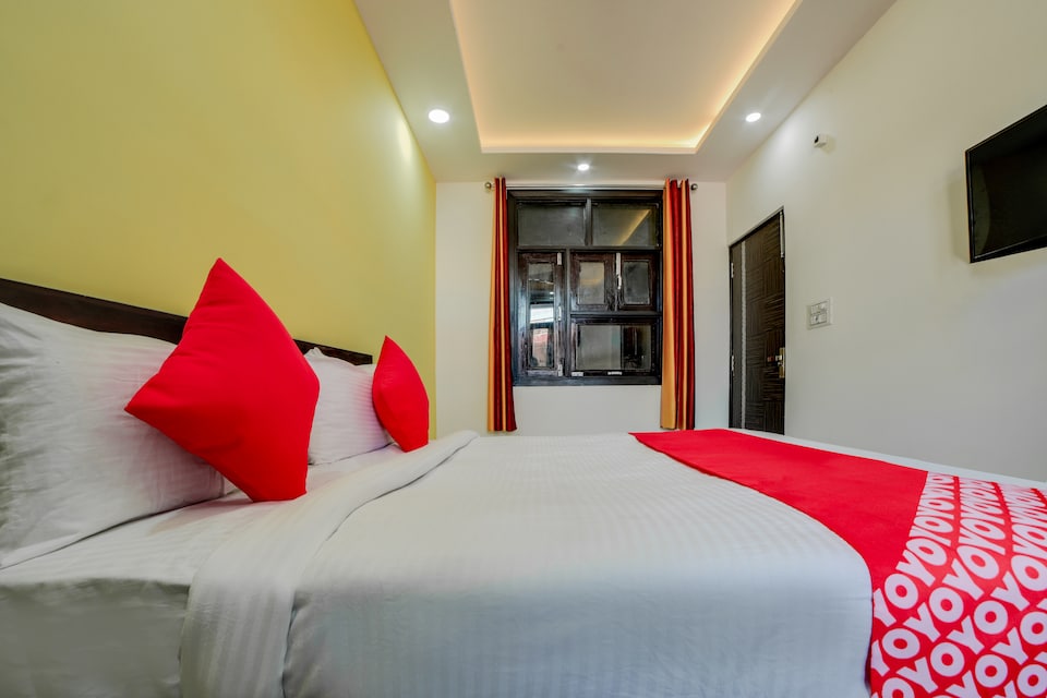 OYO 68069 Metro VIew, Rajouri Garden Delhi, Delhi