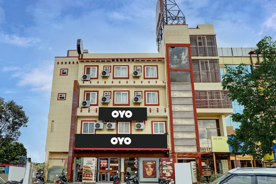 Townhouse OAK EVS Suites, Airport Road Bangalore, Bangalore