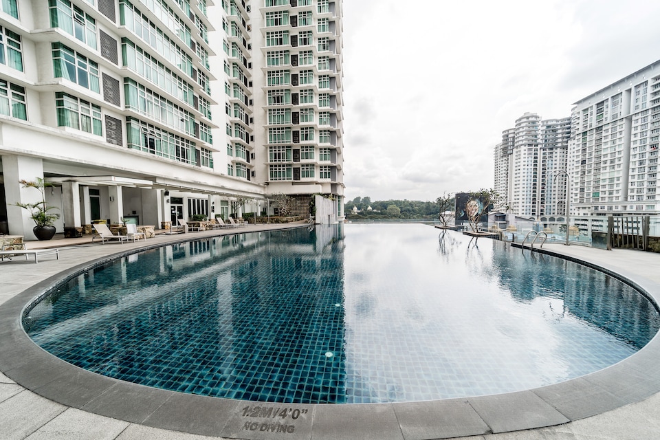 OYO Home 89729 Breathtaking 1br Dua Sentral - Memoire Suites, Brickfields, Kuala Lumpur