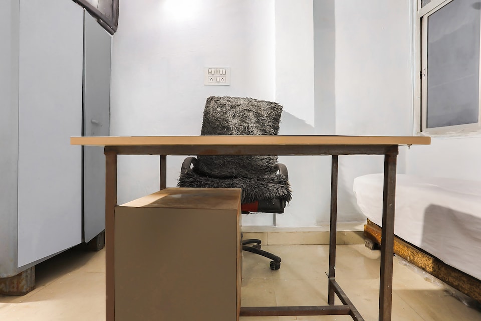 SPOT ON Hotel Deepmala, MG Road Indore, Indore