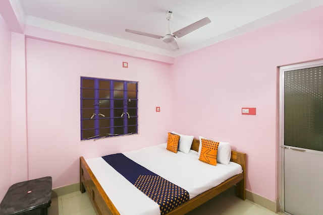 Hotel O Rekha Anusthan Bhawan and Lodge