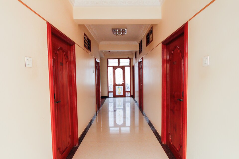 OYO 68117 Vms Grand, Reddipatti Salem, Salem