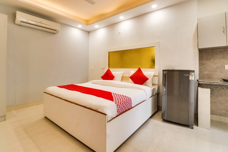 OYO 68130 Hotel SSCG, Cyber City, Gurgaon