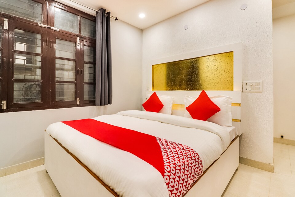 OYO 68130 Hotel SSCG, Cyber City, Gurgaon